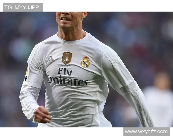 猜猜看，这位中国足球球星是谁？他曾代表国家队出征国际赛场并多次进球